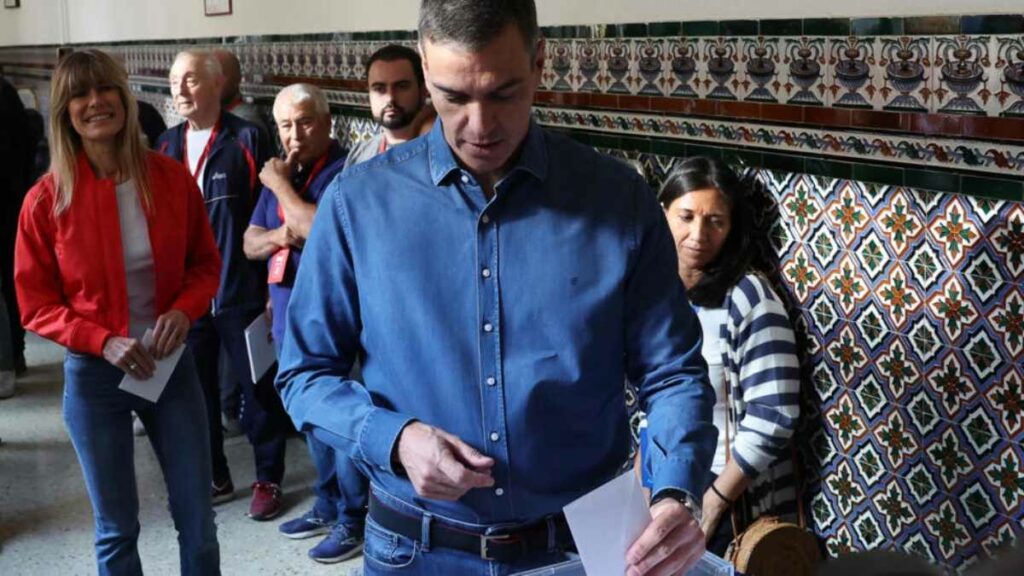 El presidente del Gobierno español, Pedro Sánchez, denunció una “campaña de acoso y derribo” contra su entorno. Foto: AFP