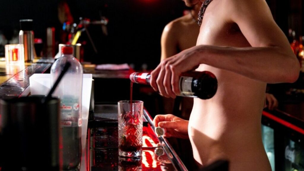 Sexo, transgresión y riesgos, una inmersión en las fiestas "chemsex"