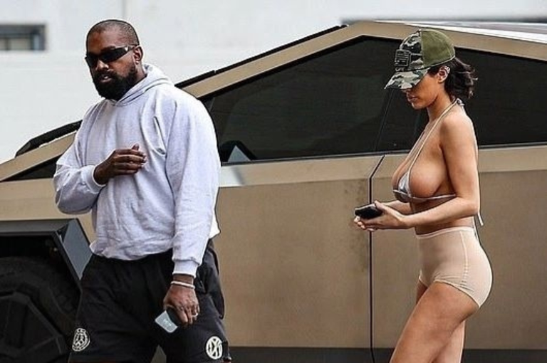Polémica aparición del rapero Kanye West y su esposa en un restaurante: ella fue casi desnuda