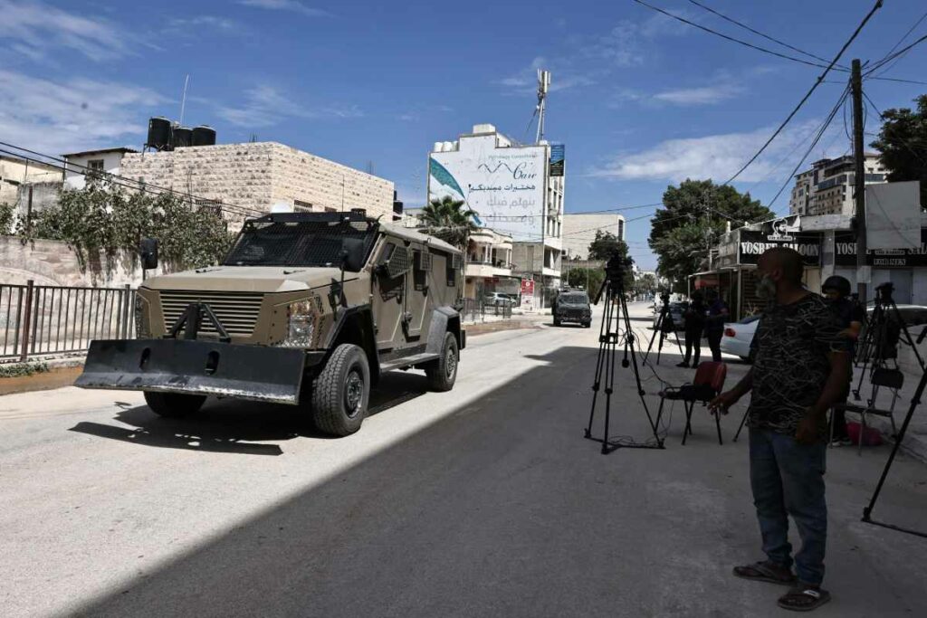 El ejército israelí realizó una “operación antiterrorista” de envergadura inhabitual en cuatro localidades y dos campos de refugiados de Cisjordania.