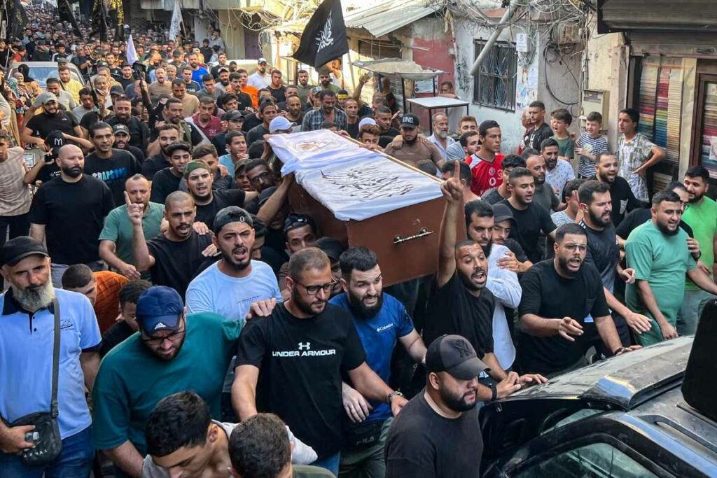 Israel mató en Líbano a un jefe militar de Fatah, un movimiento rival de Hamás, y siguió bombardeando Gaza.