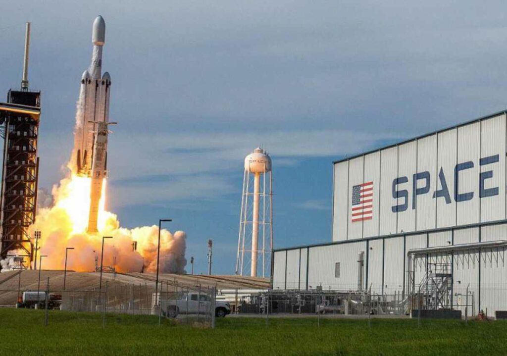 Un empresario que hizo su fortuna con las criptomonedas compró una misión espacial privada a la empresa SpaceX, del magnate Elon Musk.
