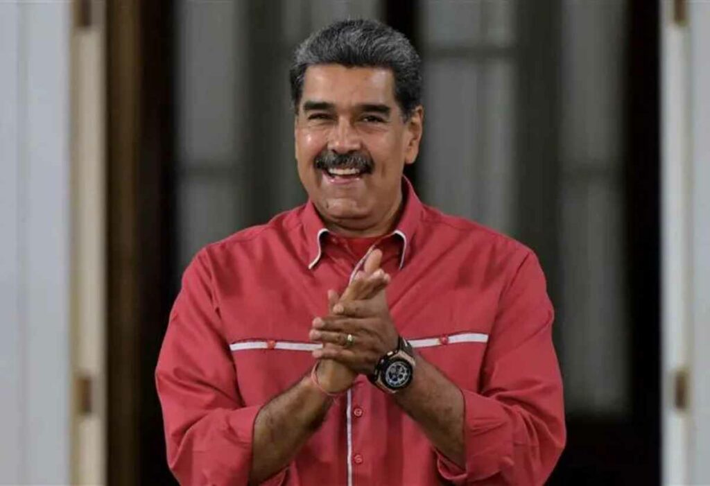 El presidente de Venezuela, Nicolás Maduro, pasó de ser asiduo defensor de las redes sociales a detractor.