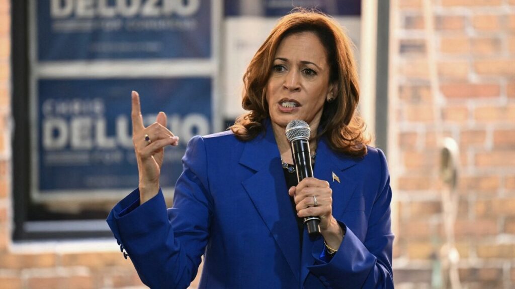 Biden le pasa el testigo a Kamala Harris en agridulce convención demócrata