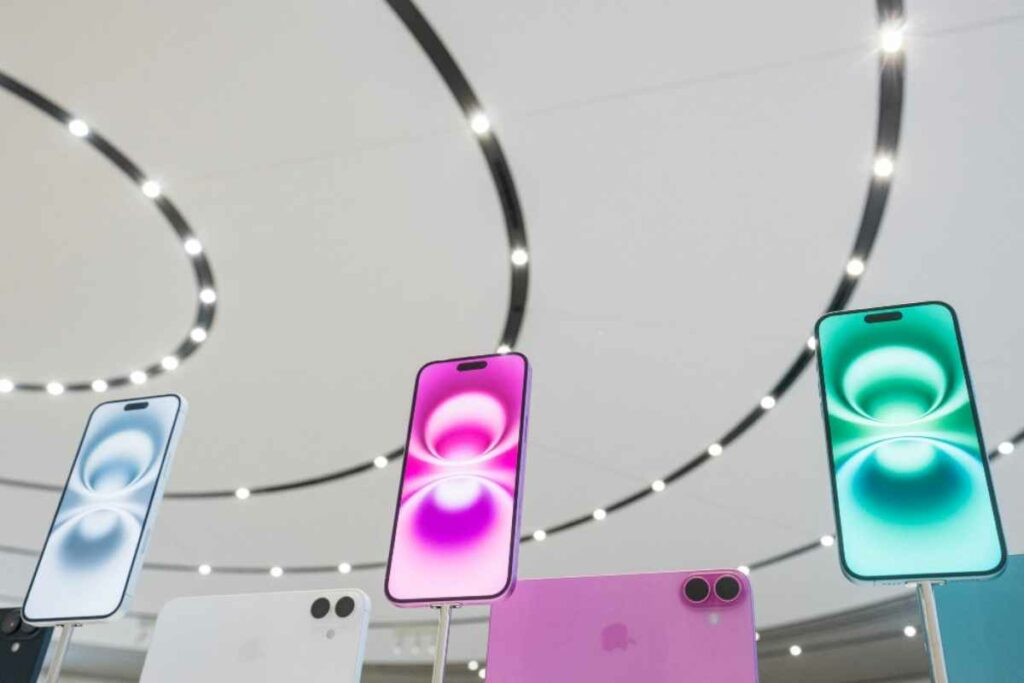 Apple anunció el lanzamiento de un nuevo iPhone dotado de inteligencia artificial (IA) generativa.