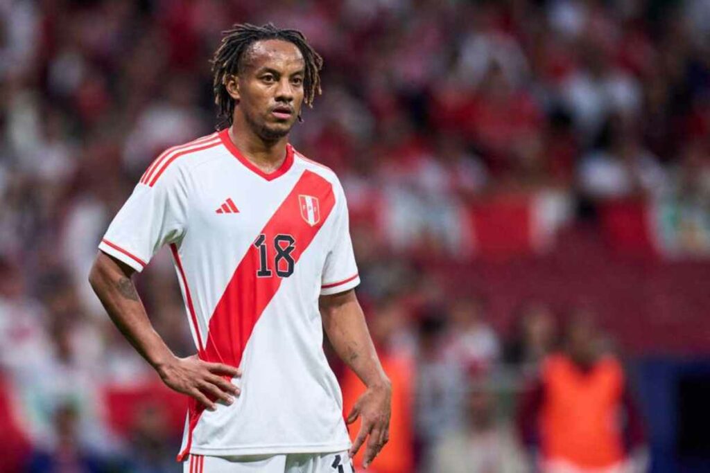 El Corinthians de Sao Paulo anunció la contratación del internacional peruano André Carrillo, quien llega en condición de agente libre.