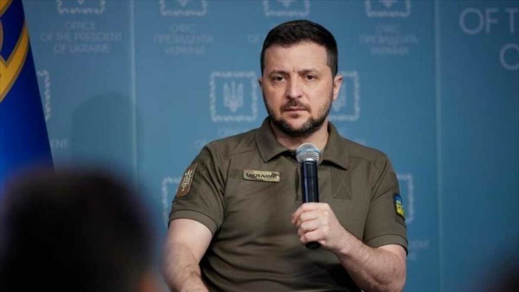 El presidente ucraniano, Volodimir Zelenski, afirmó que aún no recibió el "permiso" de Estados Unidos y Reino Unido para usar misiles de largo alcance.