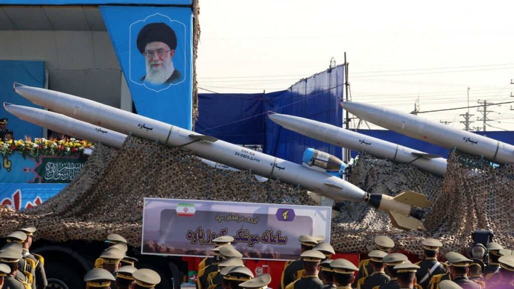 Irán advirtió a EEUU que "no intervenga" tras su ataque a Israel