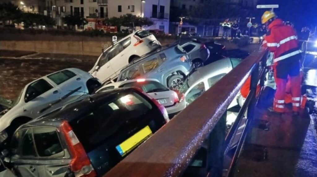 inundaciones en Cadaques se llevaron 32 autos