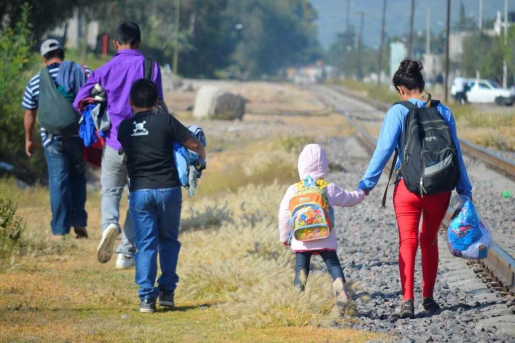 En diez meses, más de 20 mil menores no acompañados fueron procesados por las autoridades estadounidenses.
