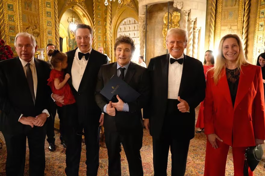 Javier Milei tuvo su encuentro informal con Donald Trump