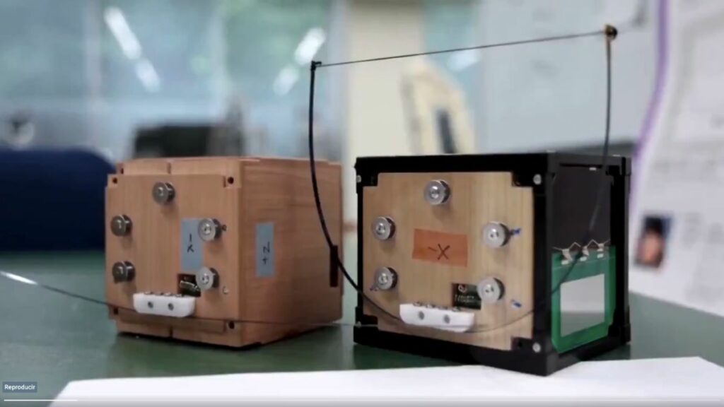 Lanzan al espacio el primer satélite hecho con madera - Mediatiko