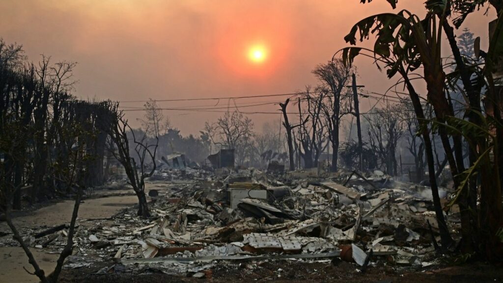 Se agravan los incendios en Los Angeles con nuevos focos que amenazan a Hollywood