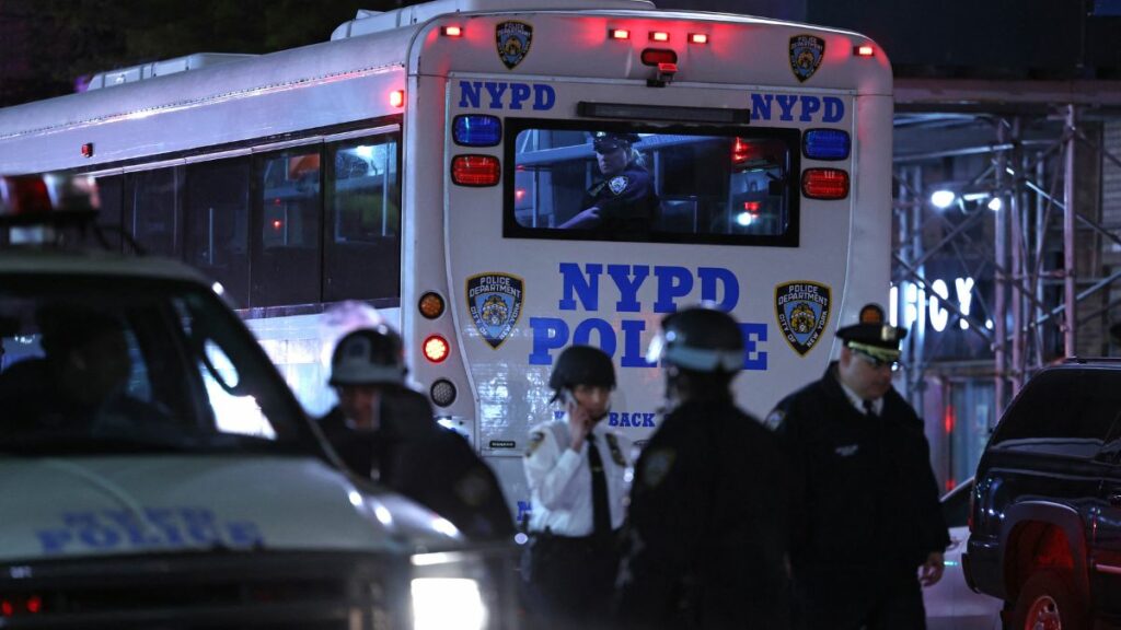 Al menos 11 heridos en un tiroteo a la salida de un club nocturno en Nueva York