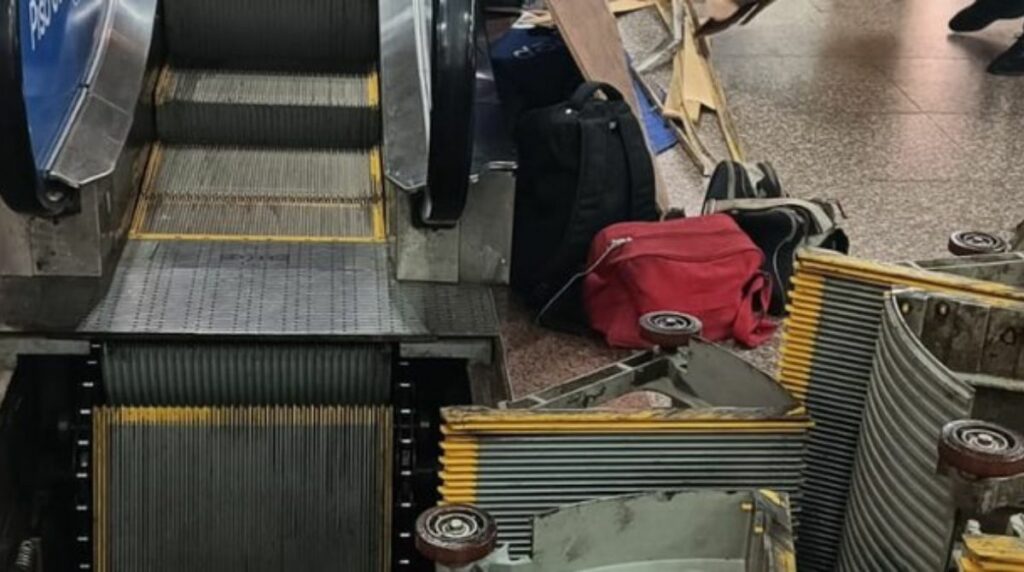 Escalera mecánica en cde