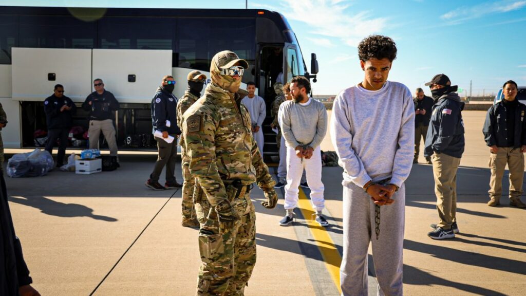 Aumenta número de inmigrantes acusados de "alta amenaza" en la Base de Guantánamo
