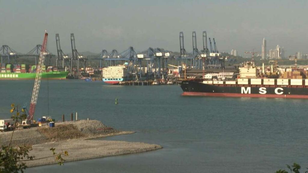 Según los planes, el ducto permitirá trasladar desde el Caribe panameño gas licuado de petróleo llegado en buques desde la costa este de Estados Unidos.