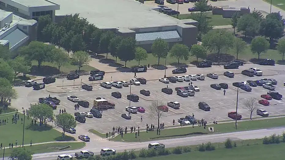 tiroteo en escuela secundaria dallas texas