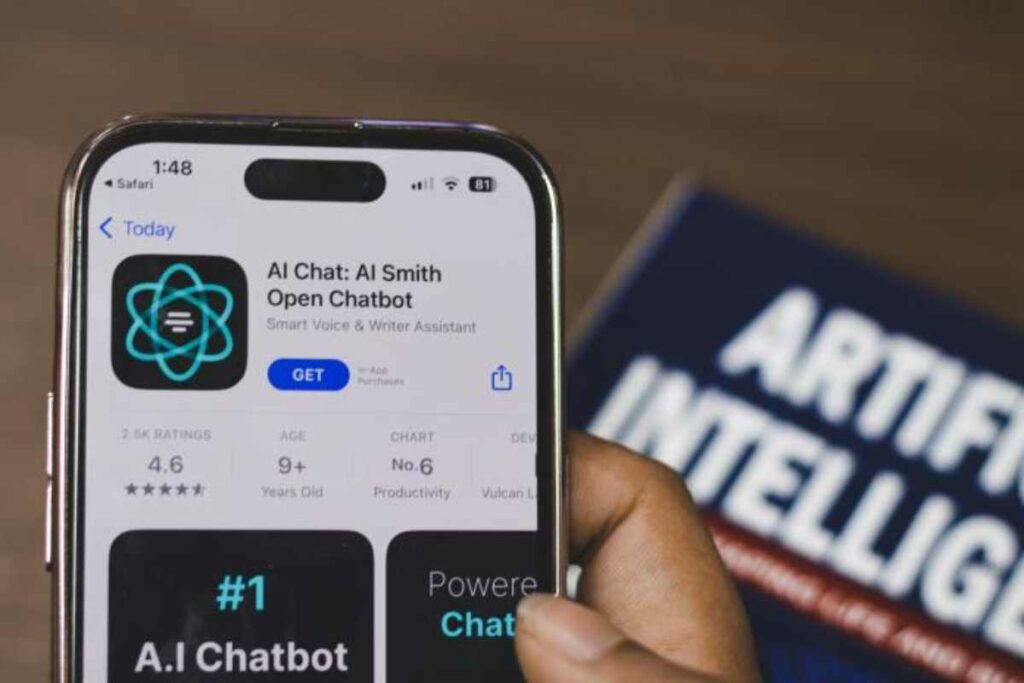 En un pódcast reciente, Chris Olah, quien formó parte de OpenAI (creador de ChatGPT) antes de unirse a Anthropic, describió la IA gen como un “andamio” sobre el que crecen los circuitos.