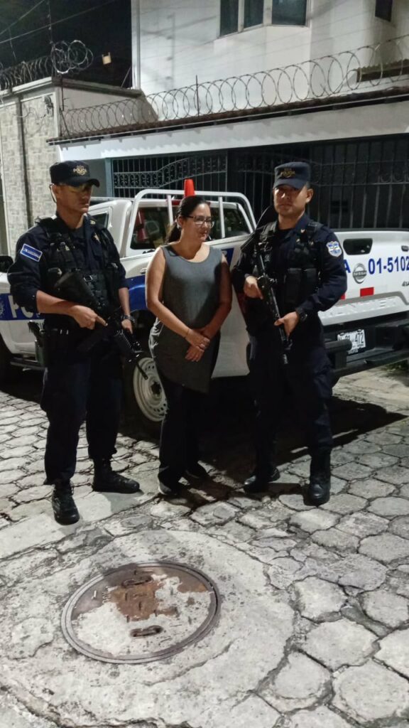 abogada que defiende a migrantes fue arrestada