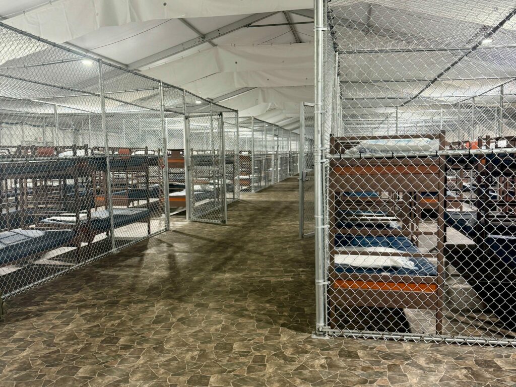 alligator alcatraz inauguran en Florida