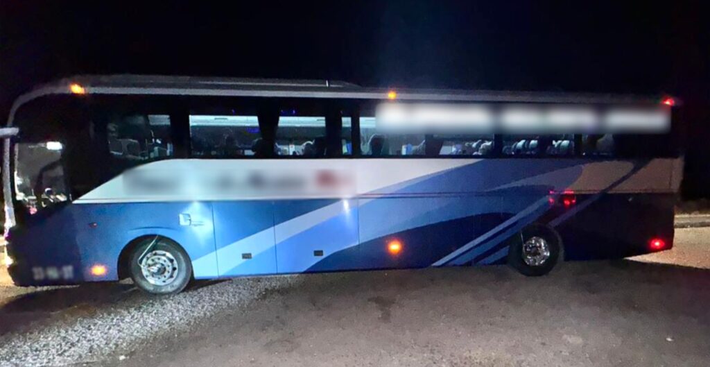 autobus en el que viabajan los hombres con las 200 mil pastillas México