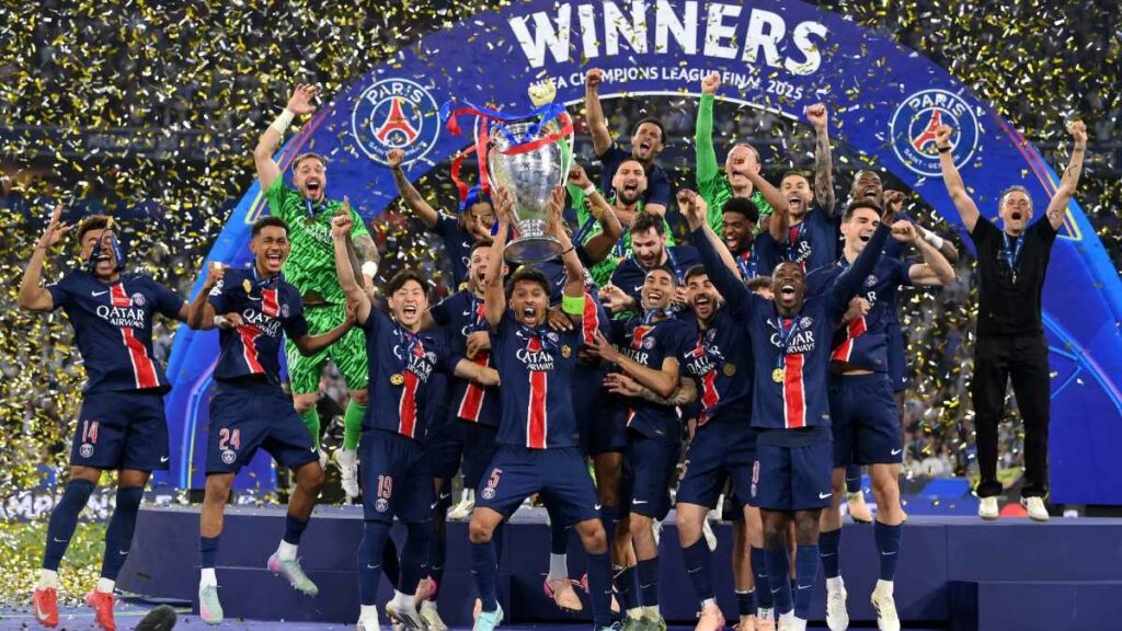 Ningún club francés había logrado ganar hasta ahora este torneo menor de la UEFA, que enfrenta a los clubes triunfadores de la Liga de Campeones y la Europa League