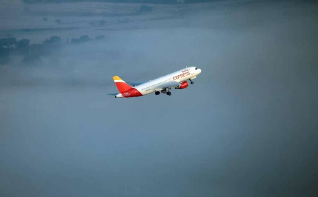 El incidente se produjo en el vuelo IB0102 que salió de Buenos Aires rumbo a Madrid, según indicó en un comunicado la Delegación de Asociaciones Israelitas Argentinas (DAIA)