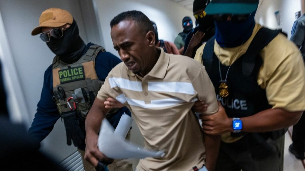 Golpe a la política migratoria de Trump: corte rechaza detenciones sin fianza