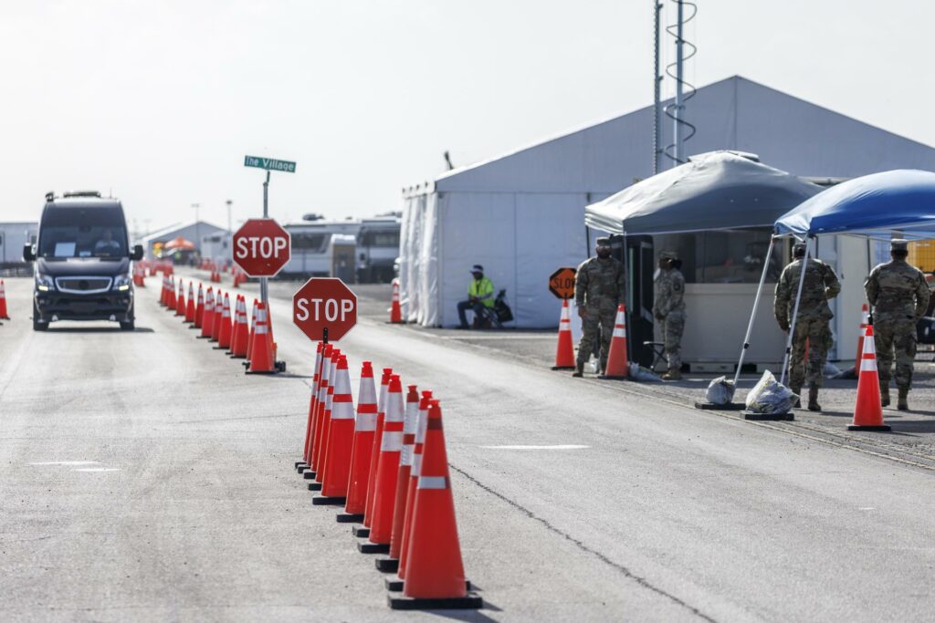 Jueza de EE.UU. mantiene su orden de desmantelar el centro migratorio 'Alligator Alcatraz'