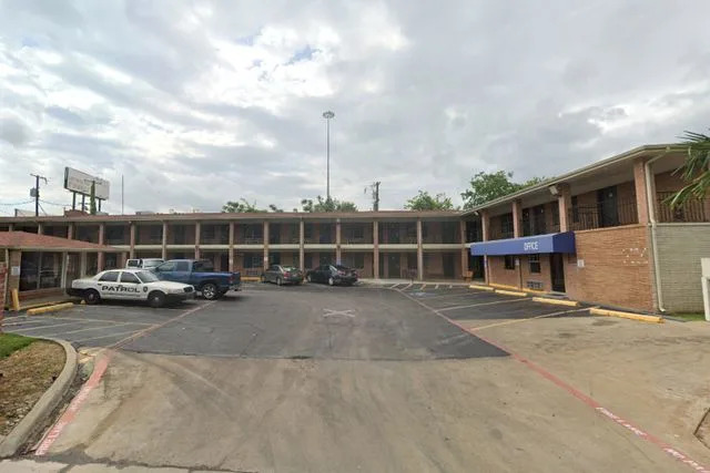 Terror en Texas- Migrante detenido tras asesinar y decapitar a empleado de hotel 1