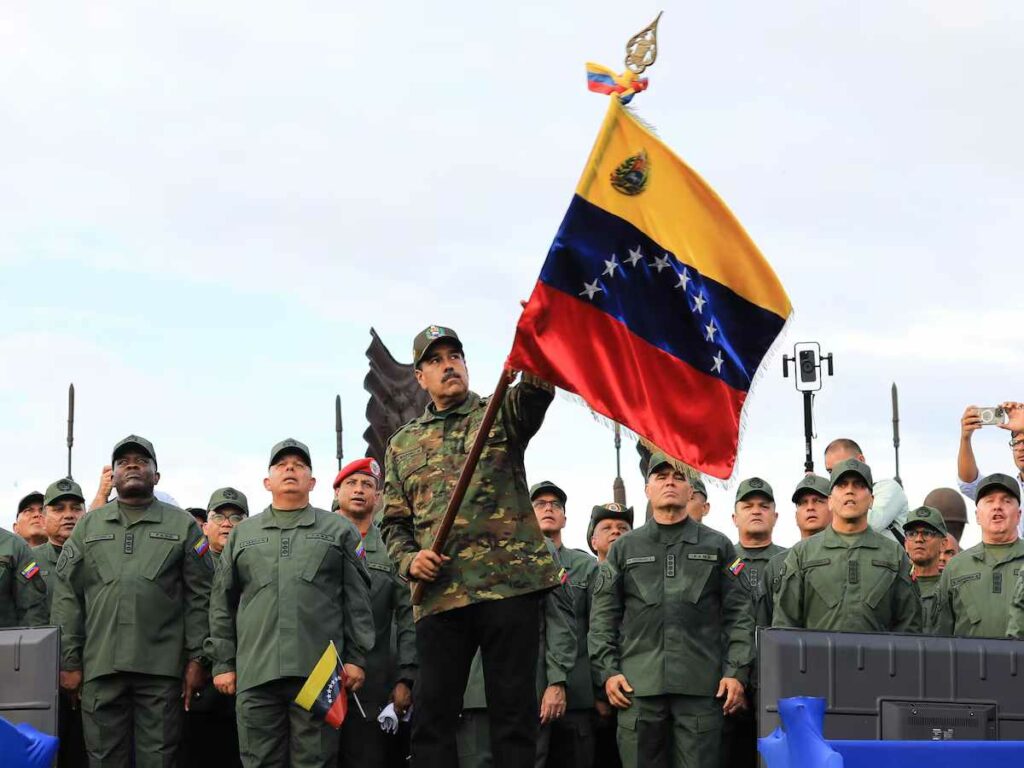 Trump rechazó una invitación al diálogo del presidente venezolano Nicolás Maduro, a quien acusa de ser el líder de un supuesto cartel de narcotraficantes con ramificaciones continentales.