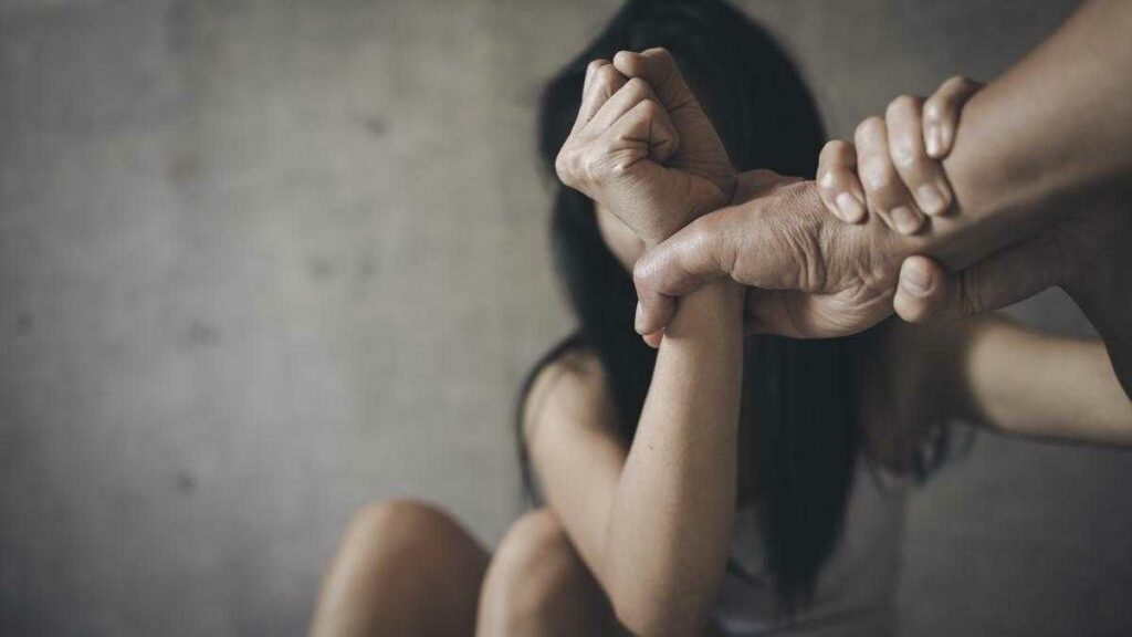 Por primera vez, el informe de la OMS incluye estimaciones nacionales y regionales de la violencia sexual cometida por alguien que no es la pareja íntima.