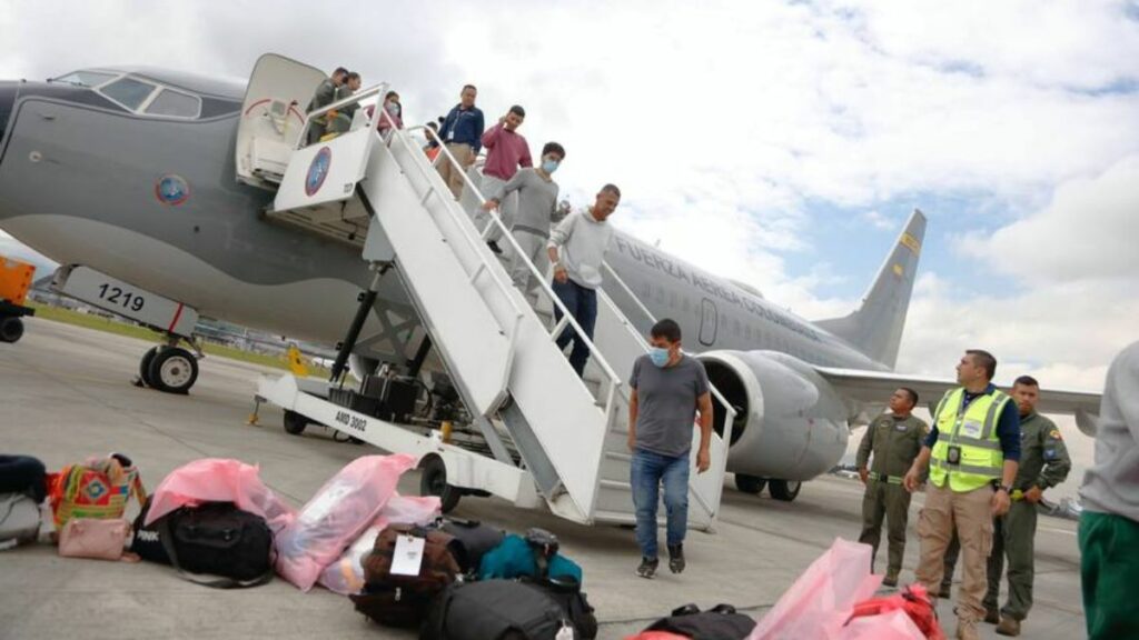 República Dominicana prevé acoger al mes a treinta migrantes deportados desde EEUU