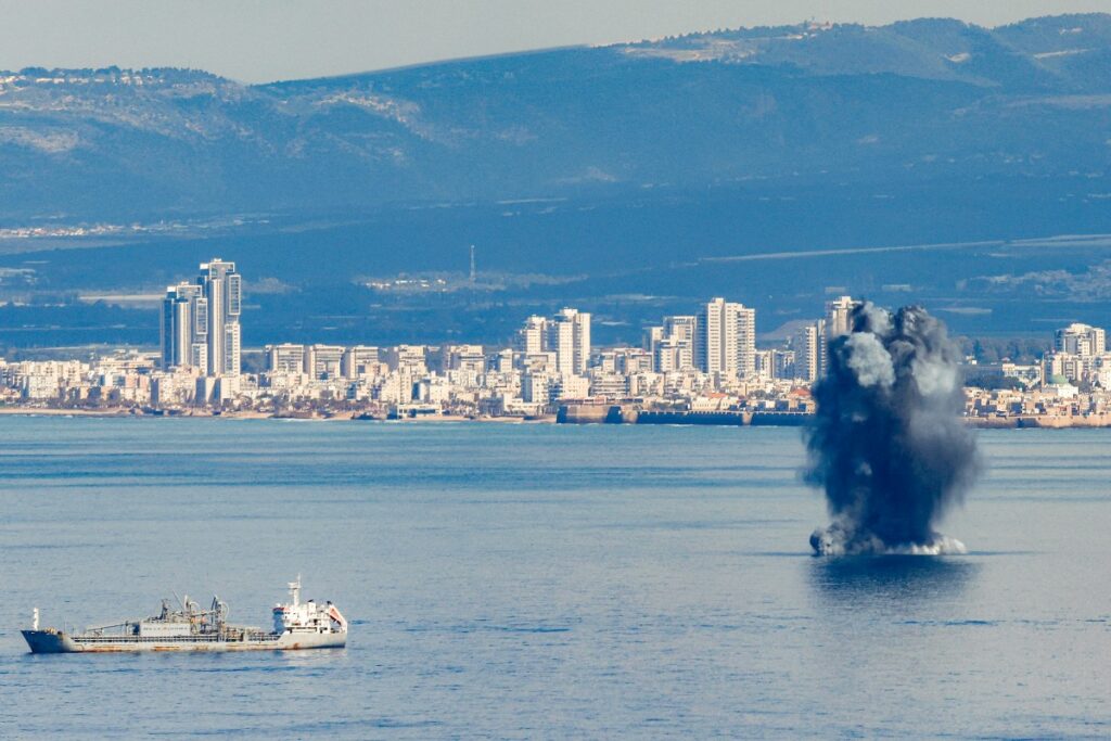 Irán intensifica ataques en el Golfo tras jurar venganza por la muerte de Jamenei