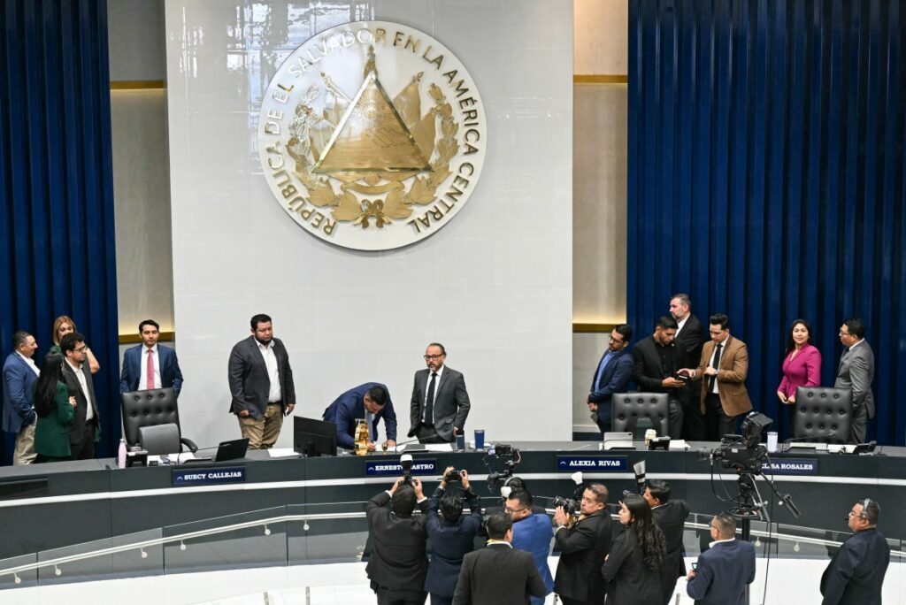 El Salvador aprueba cadena perpetua