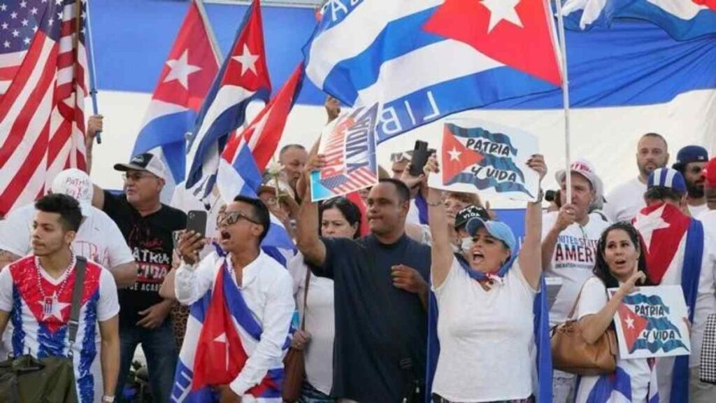 Opositores cubanos en Miami tacharon de “inválido” el anuncio de La Habana sobre permitir a sus ciudadanos en el exterior invertir en el sector privado