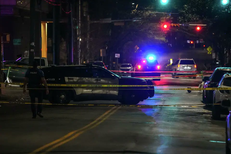 Tiroteo masivo en Austin deja tres muertos y 14 heridos; FBI investiga posible acto de terrorismo