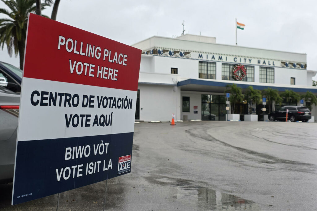 El legislativo de Florida aprueba un mapa electoral propuesto por los republicanos