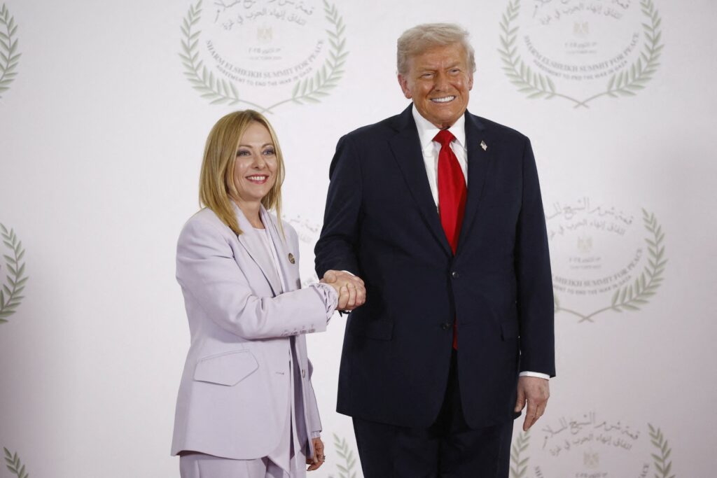 Trump responde a Meloni: “La inaceptable es ella” tras críticas por ataques al papa
