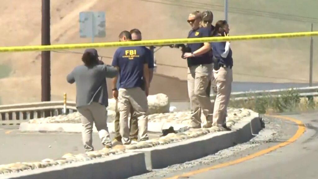 Agentes de ICE disparan contra conductor que intentó huir en California