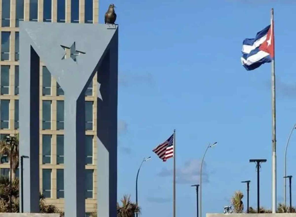 El Gobierno cubano, por su parte, insistió a la delegación estadounidense en la eliminación del bloqueo energético que le ha impuesto Washington a la isla desde enero