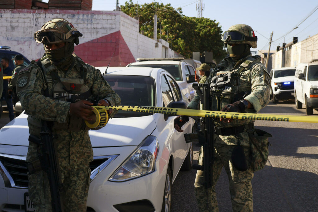 Secuestradores matan a víctima durante un operativo policial en Sinaloa, México