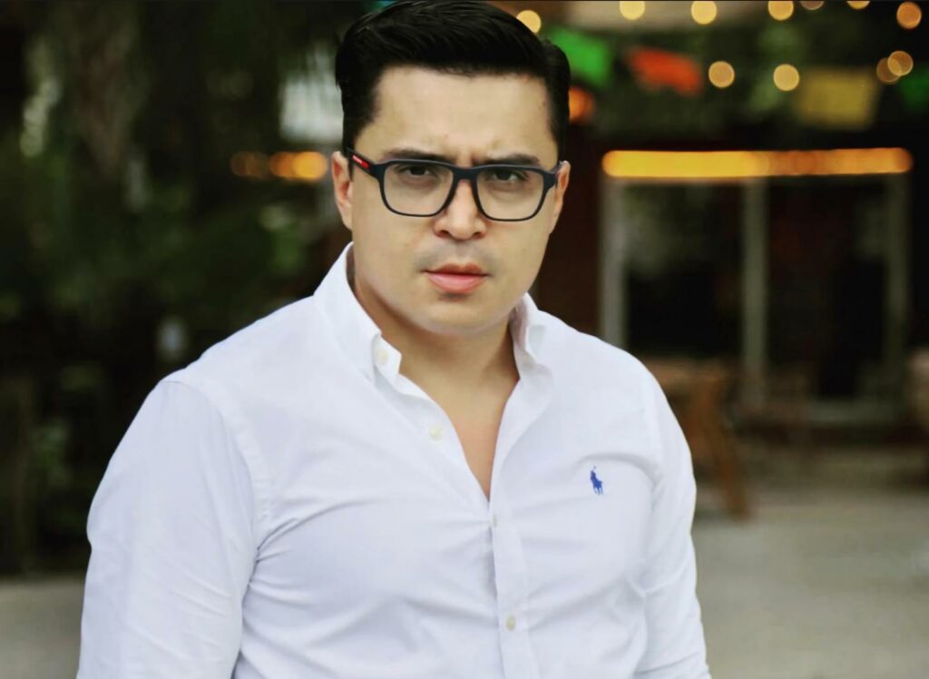 EEUU mantiene detenido y busca deportar a activista colombiano bETO cORAL pese a su asilo en trámite
