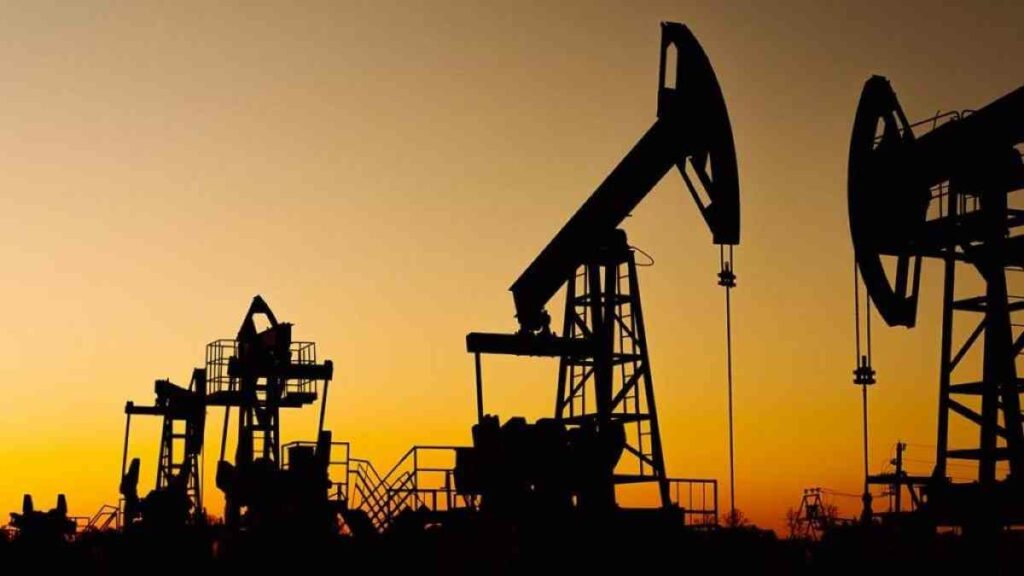 Al término de la sesión, los contratos de futuros del WTI para el mes de agosto, el crudo de referencia en Estados Unidos, restaban 1,25 dólares respecto al cierre anterior.