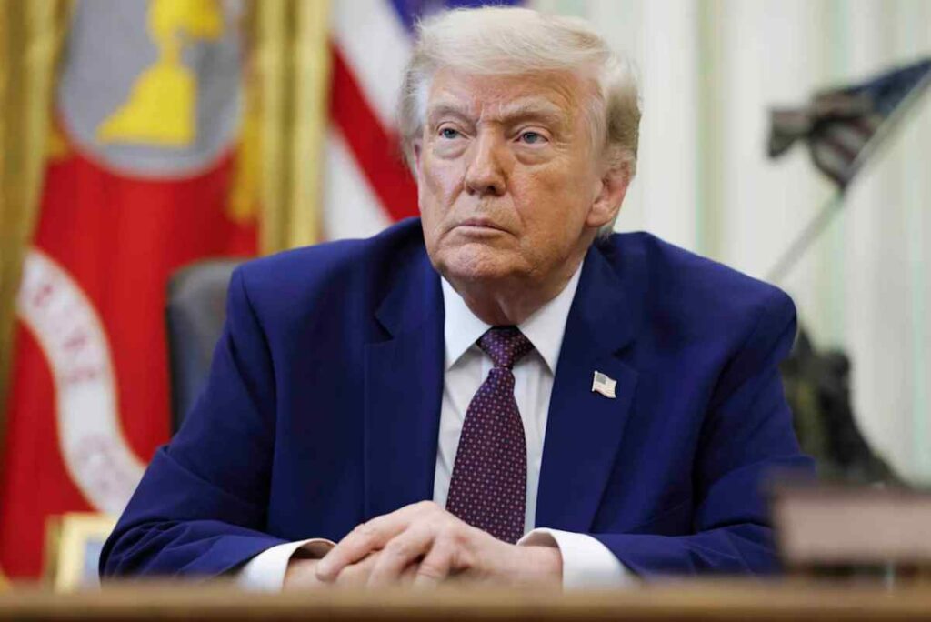 Trump apuntó en su mensaje en Truth que “el ejército iraní es un completo desastre” e insistió en que “gran parte de él, como su Armada y Fuerza Aérea, ya ni siquiera existe; han sido totalmente derrotados”.