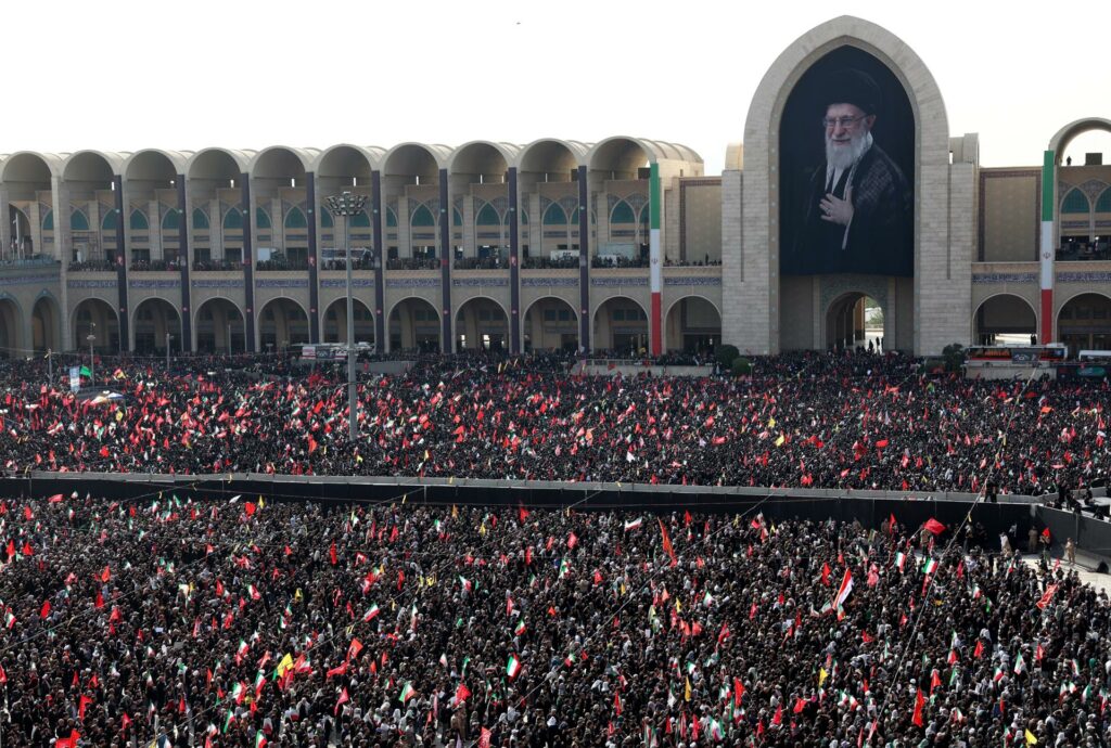 Comienzan en Irán los funerales públicos de Alí Jameneí