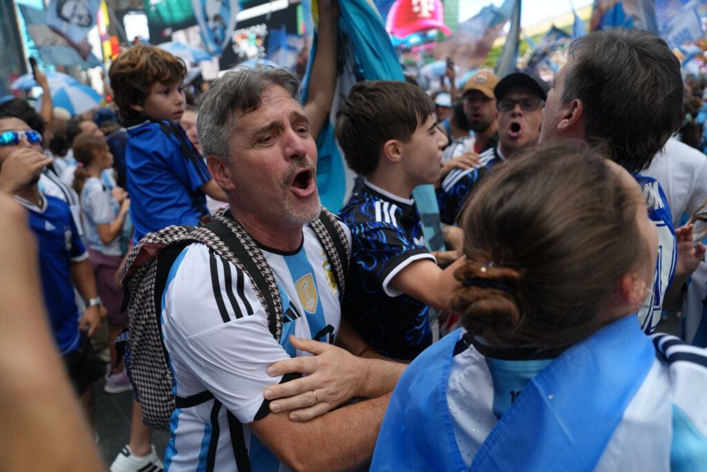 Banderazo argentino en Times Square