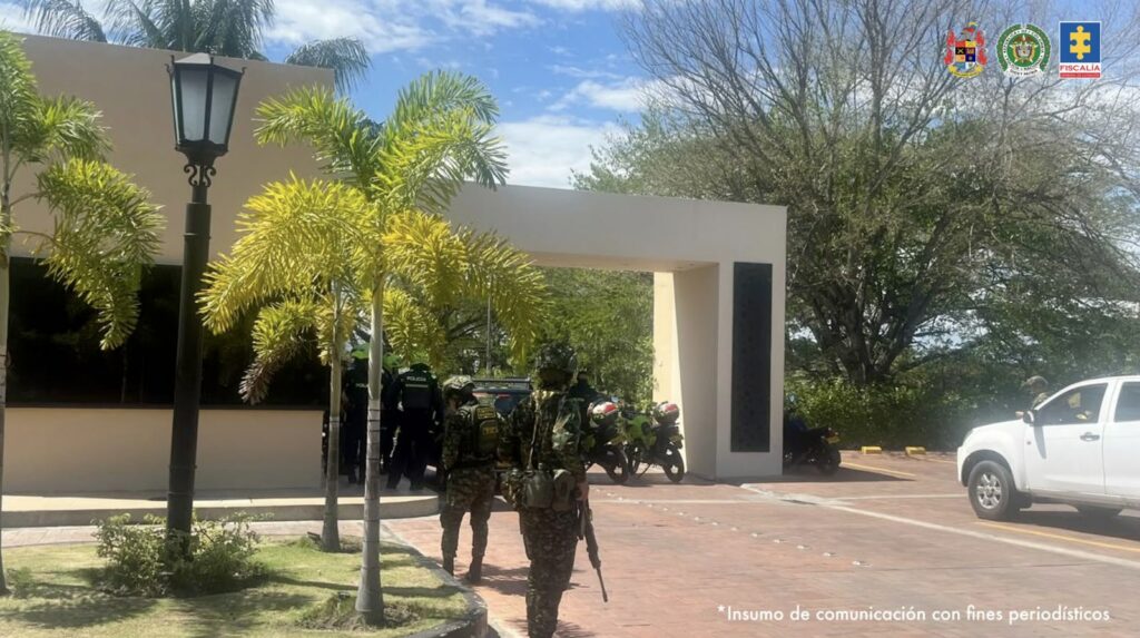 Bienes de charlie zaa