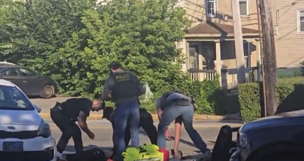 El incidente, que se saldó con la vida de una persona, se produjo esta mañana en Biddeford, una ciudad al sur del estado, explicó Fecteau, demócrata, en un mensaje en Facebook.